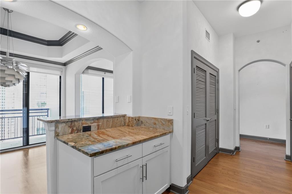 3445 Stratford Road Northeast, Unit 2604 Atlanta, GA 30326 - Photo 3 of 60 Gallery Image 3