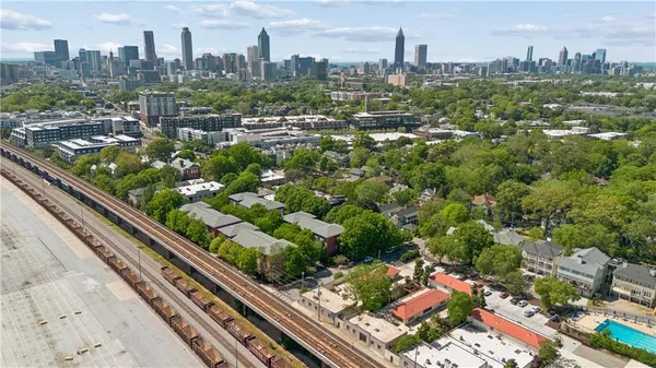 $3,200 | 820 DeKalb Avenue Northeast, Unit 6, Atlanta, GA 30307