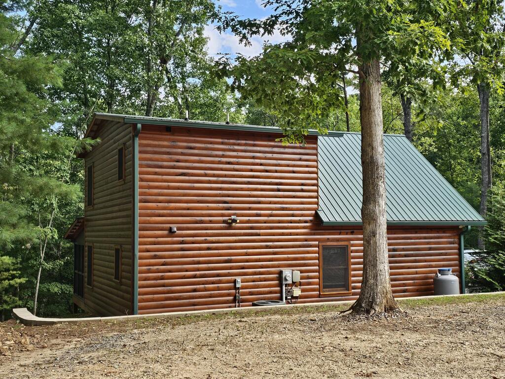 87 Whispering Hls Road Murphy, NC 28906 - Photo 4 of 47 Gallery Image 4