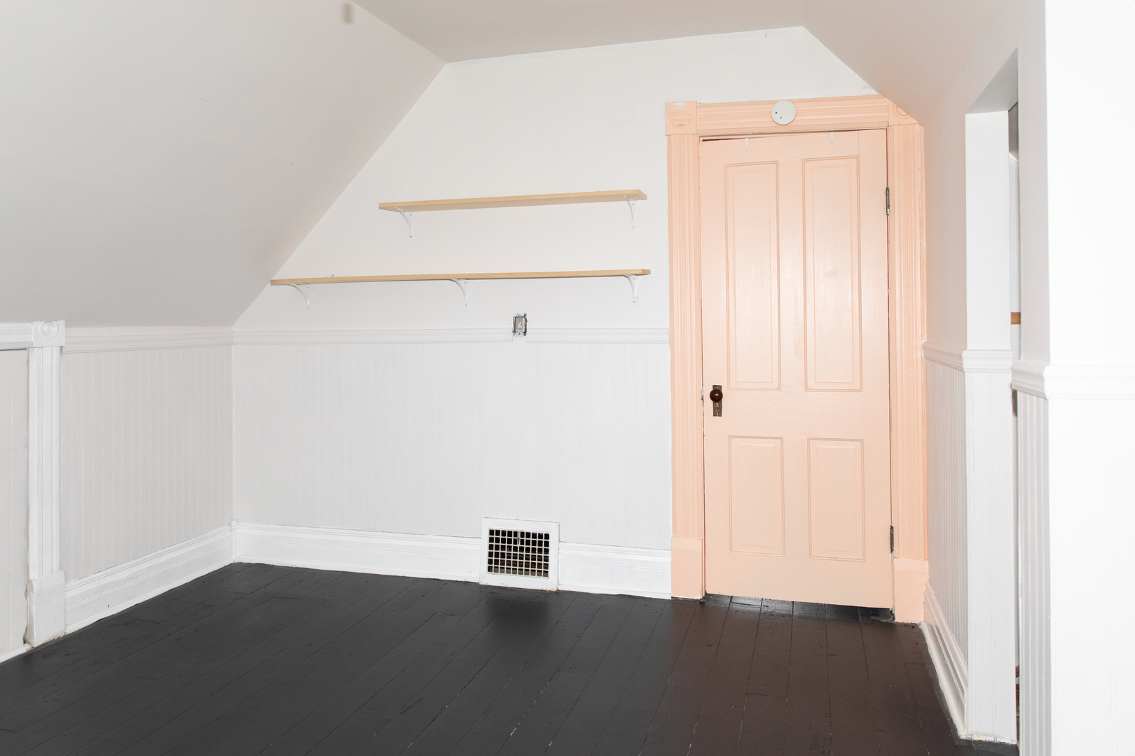 544 24th Avenue Moline, IL 61265 - Photo 15 of 24 an empty room with wooden floor