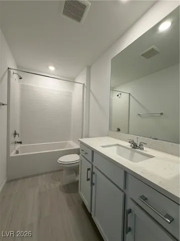 $2,200 | 7430 South Pioneer Way, Las Vegas, NV 89113