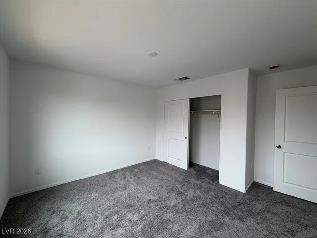 $2,200 | 7430 South Pioneer Way, Las Vegas, NV 89113