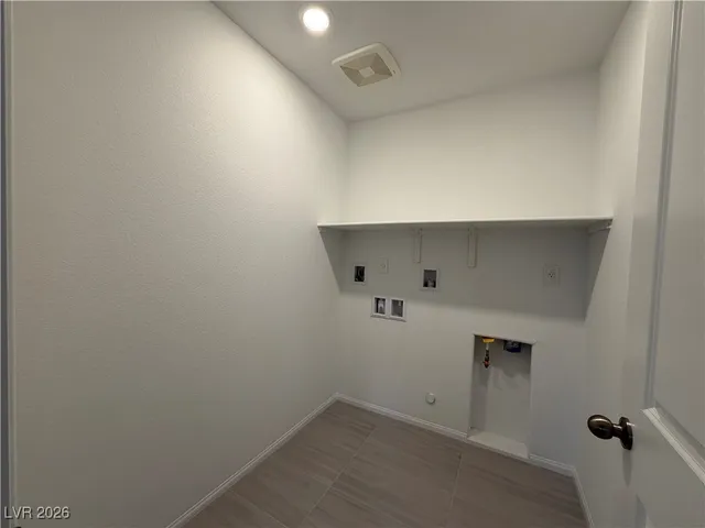 $2,200 | 7430 South Pioneer Way, Las Vegas, NV 89113