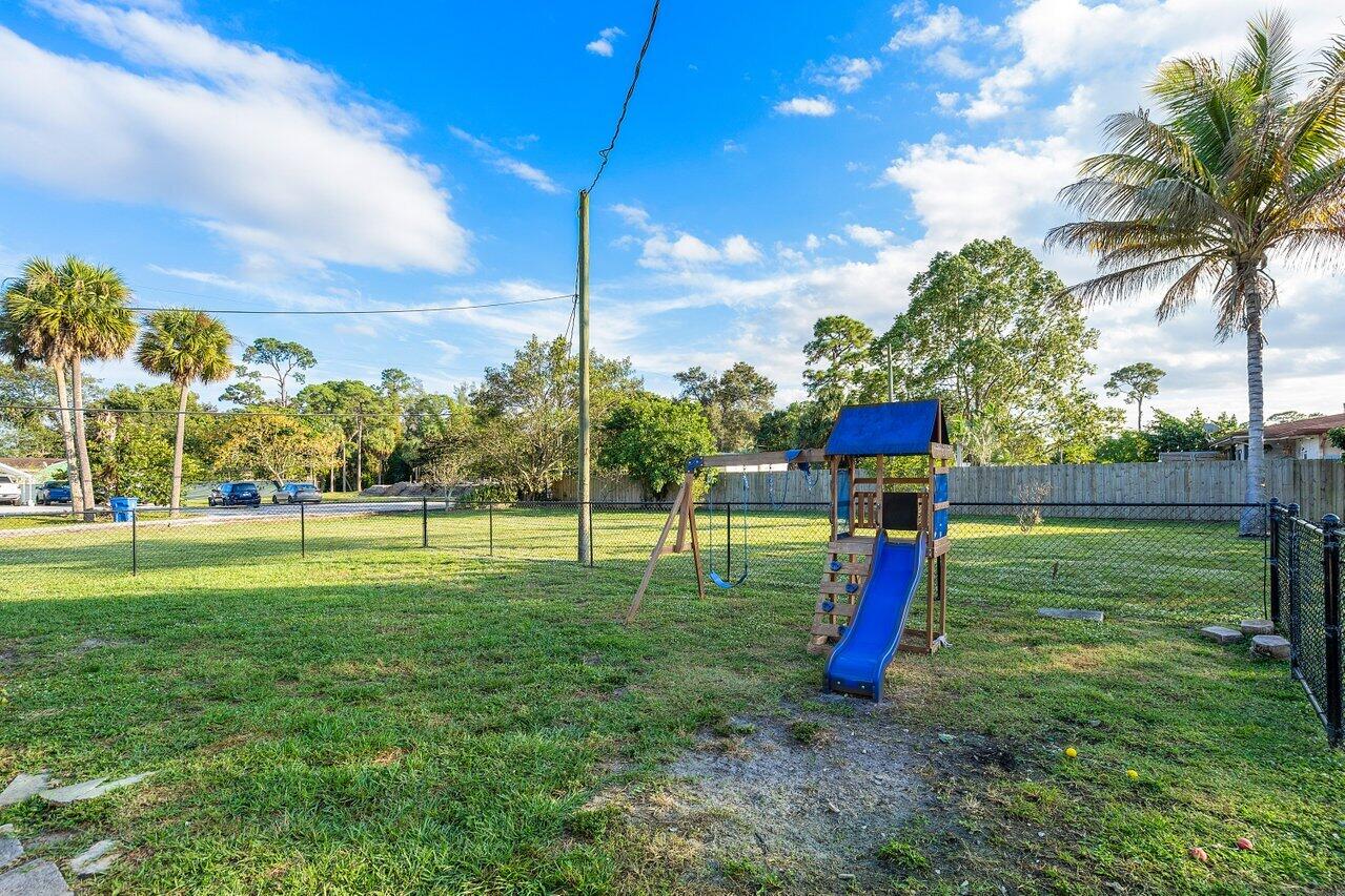 5262 Club Road Haverhill, FL 33415 - Photo 26 of 27 028-5262ClubRoad-Haverhill-FL-33415-SMAL