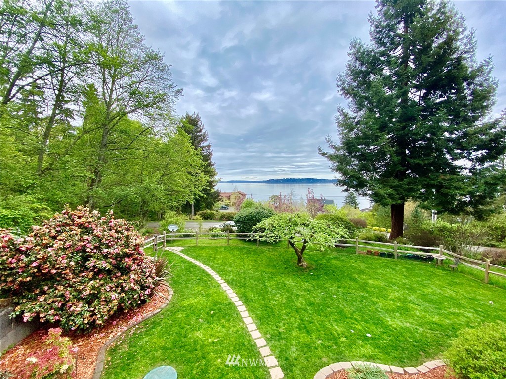 4735 Southwest Luana Beach Road Vashon, WA 98070 - Photo 2 of 38 Gallery Image 2