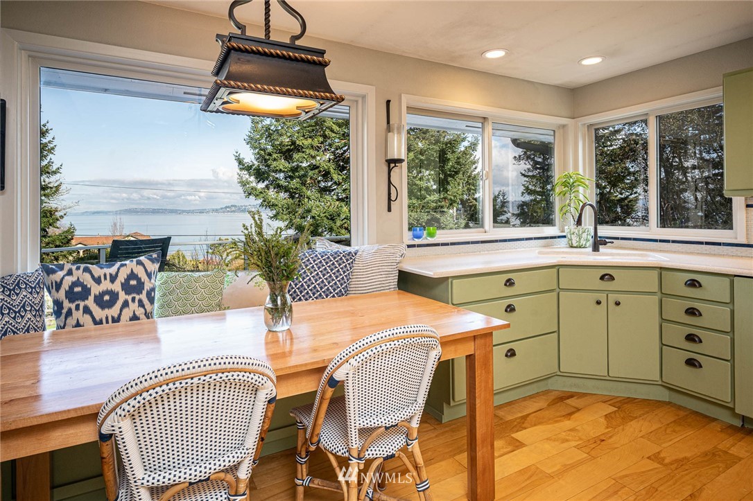 4735 Southwest Luana Beach Road Vashon, WA 98070 - Photo 15 of 38 Gallery Image 15