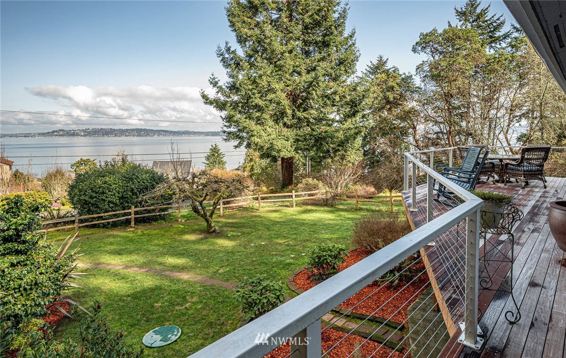 4735 Southwest Luana Beach Road Vashon, WA 98070 - Photo 3 of 38 Gallery Image 3