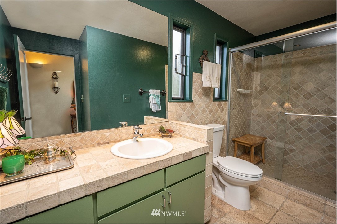 4735 Southwest Luana Beach Road Vashon, WA 98070 - Photo 21 of 38 Gallery Image 21