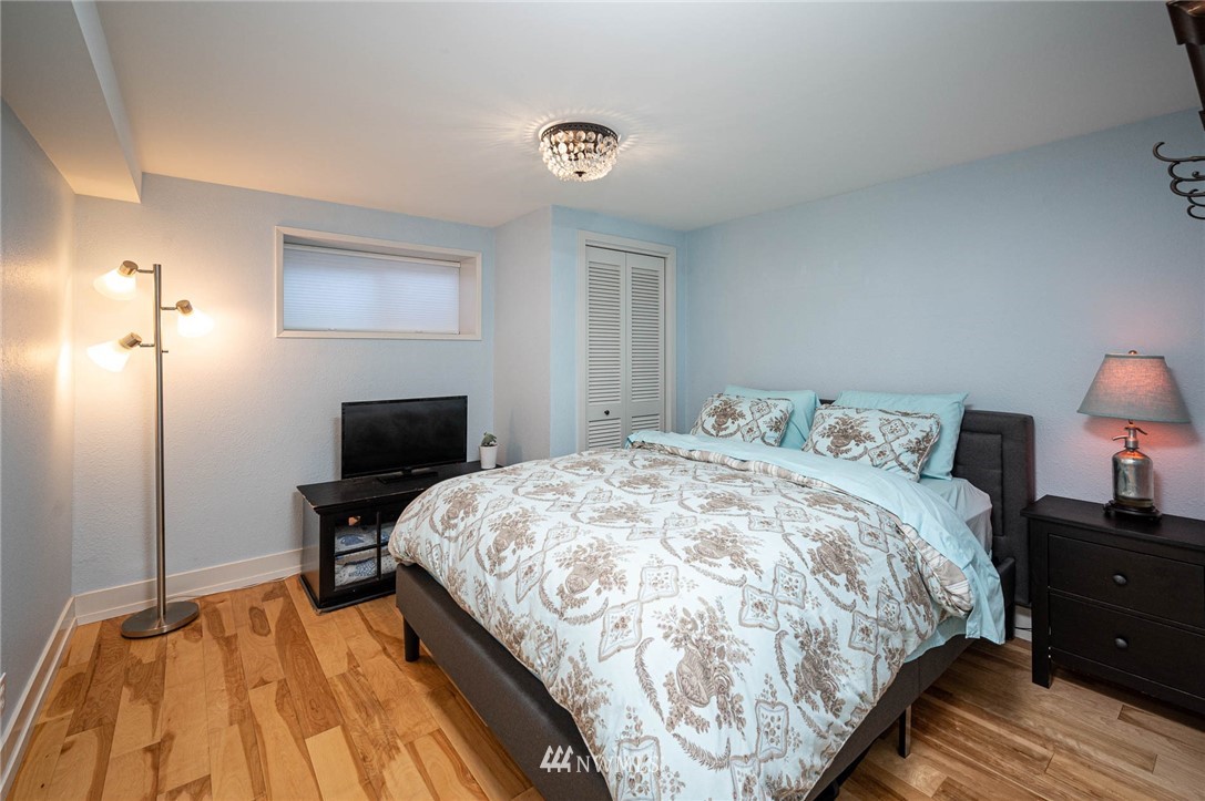 4735 Southwest Luana Beach Road Vashon, WA 98070 - Photo 26 of 38 Gallery Image 26
