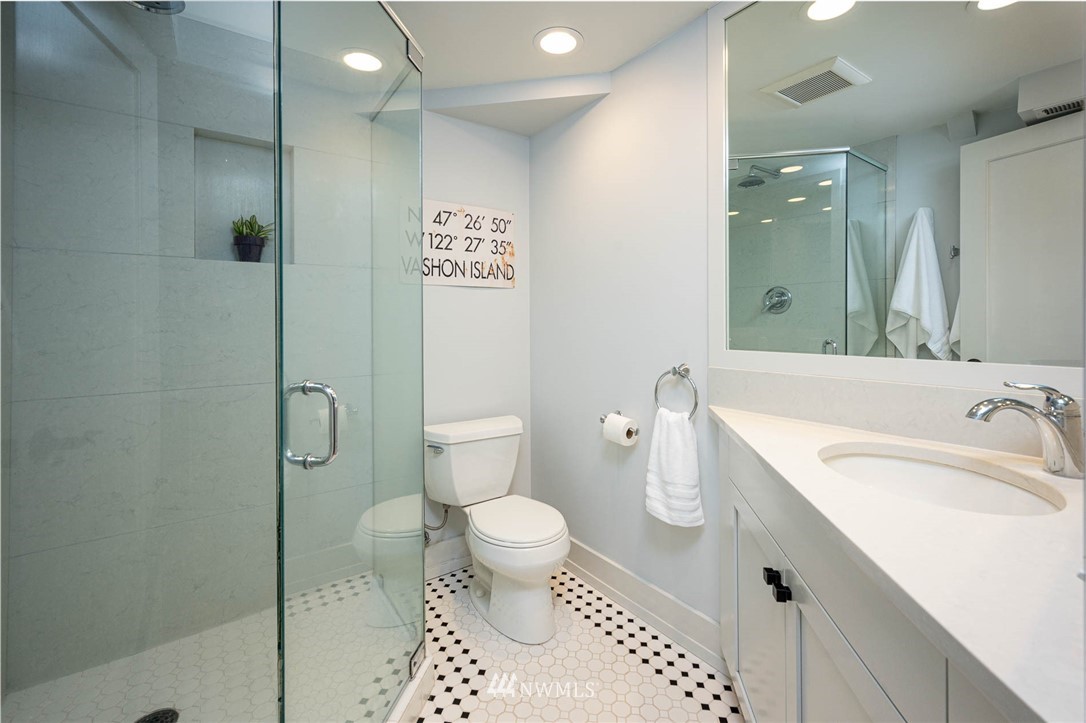 4735 Southwest Luana Beach Road Vashon, WA 98070 - Photo 27 of 38 Gallery Image 27