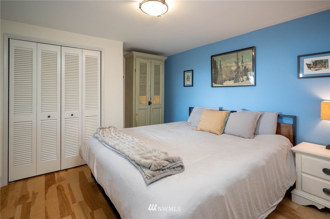 4735 Southwest Luana Beach Road Vashon, WA 98070 - Photo 30 of 38 Gallery Image 30