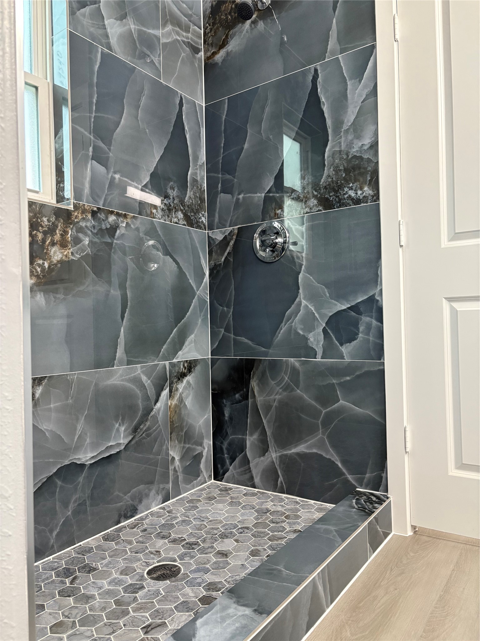 1809 Reese Street Houston, TX 77012 - Photo 10 of 23 a bathroom with a shower