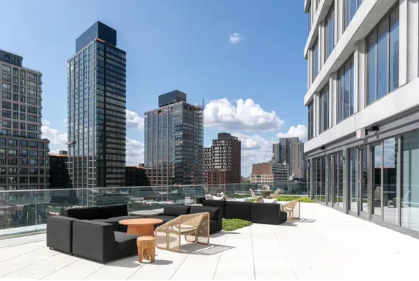 $4,650 | 545 Vanderbilt Avenue, Unit PH3E | Prospect Heights