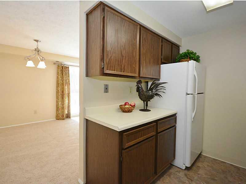 507 Hunters Path Road, Unit 24D Bridgeville, PA 15017 - Photo 13 of 25 Kitchen.
