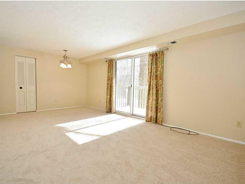 507 Hunters Path Road, Unit 24D Bridgeville, PA 15017 - Photo 5 of 25 Living Room.
