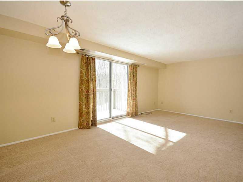 507 Hunters Path Road, Unit 24D Bridgeville, PA 15017 - Photo 7 of 25 Dining Room.