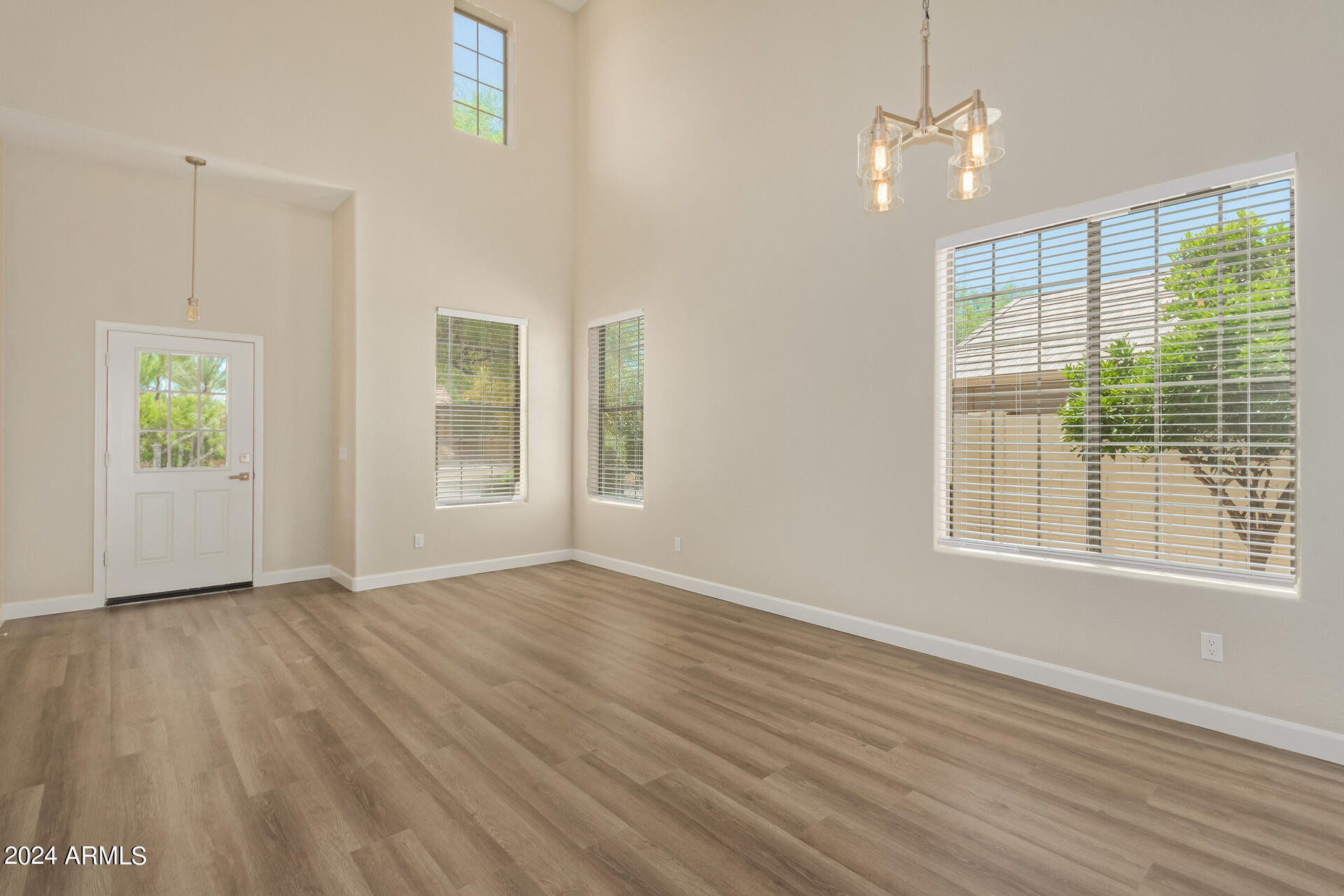4086 East Rustler Way Gilbert, AZ 85297 - Photo 7 of 48 LIVING/DINING ROOM