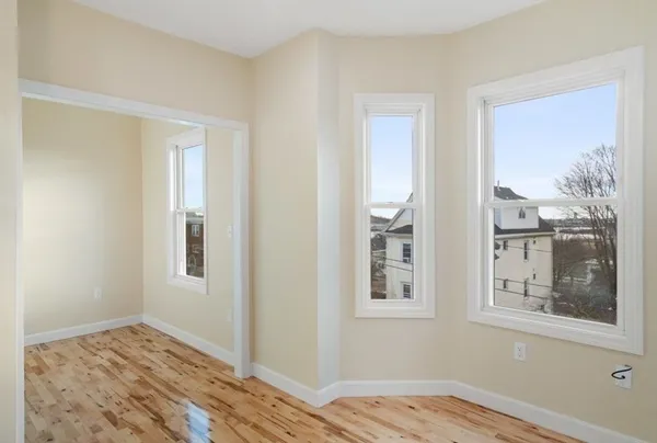 $4,200 | 34 Hooper Street, Unit 2, Chelsea, MA 02150