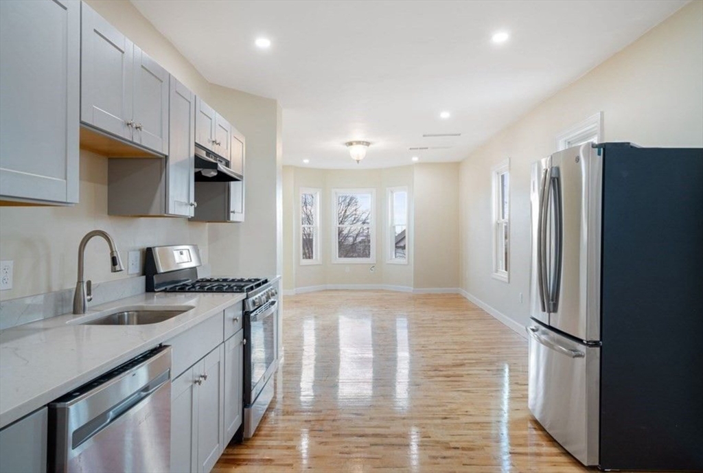 34 Hooper Street, Unit 2 Chelsea, MA 02150 - Photo 6 of 9