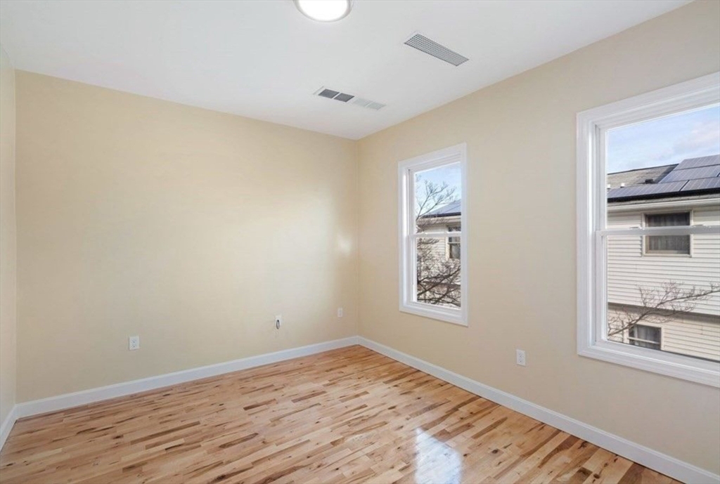 34 Hooper Street, Unit 2 Chelsea, MA 02150 - Photo 7 of 9