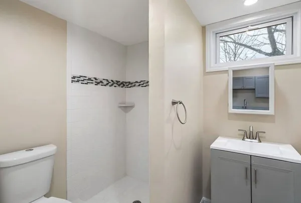 $4,200 | 34 Hooper Street, Unit 2, Chelsea, MA 02150