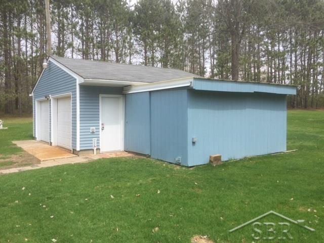 8563 Irish Road Millington, MI 48746 - Photo 19 of 24 31288405-18.JPG