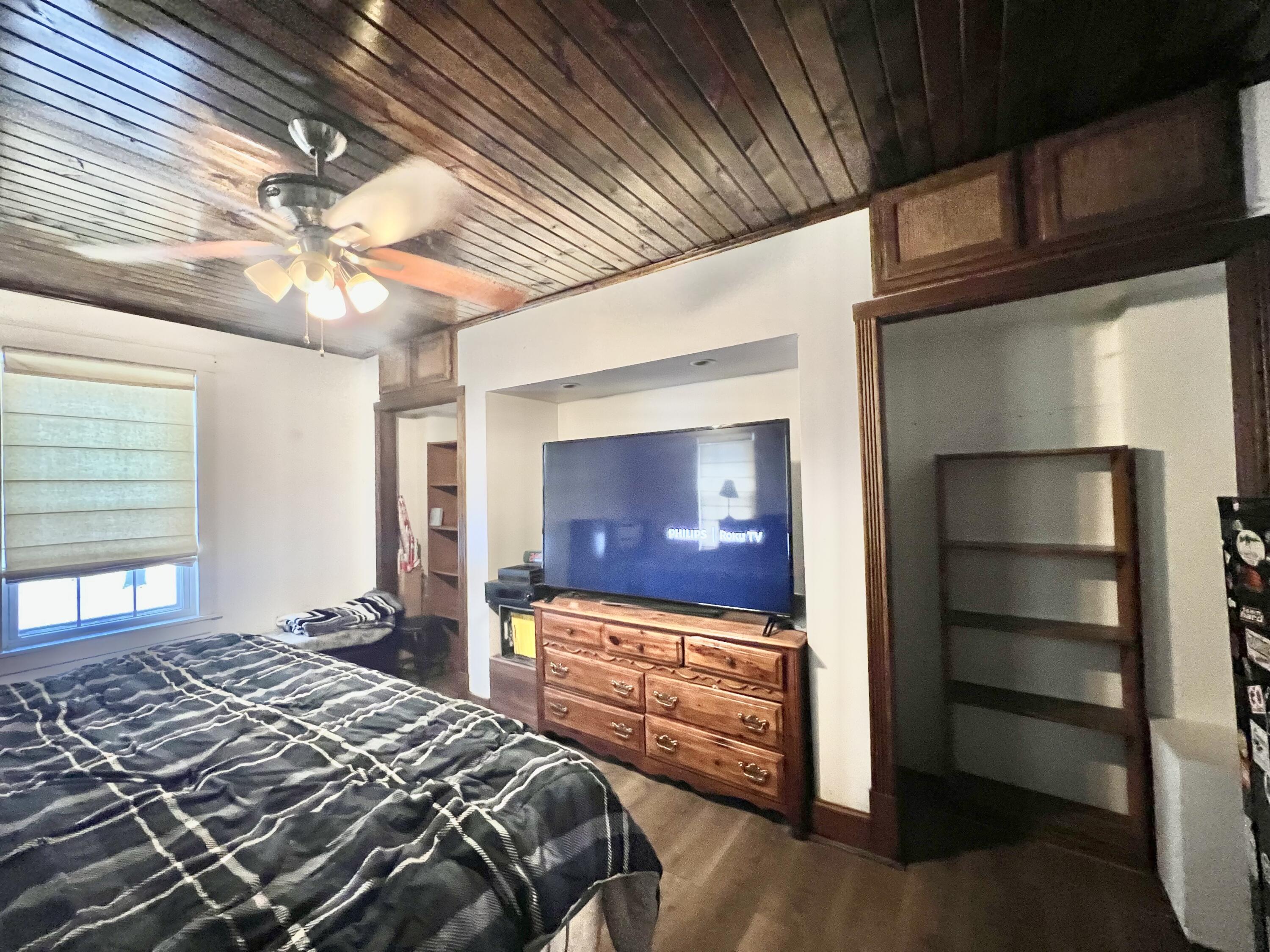 3151 East Bacon Road Hillsdale, MI 49242 - Photo 20 of 43 FullSizeRender