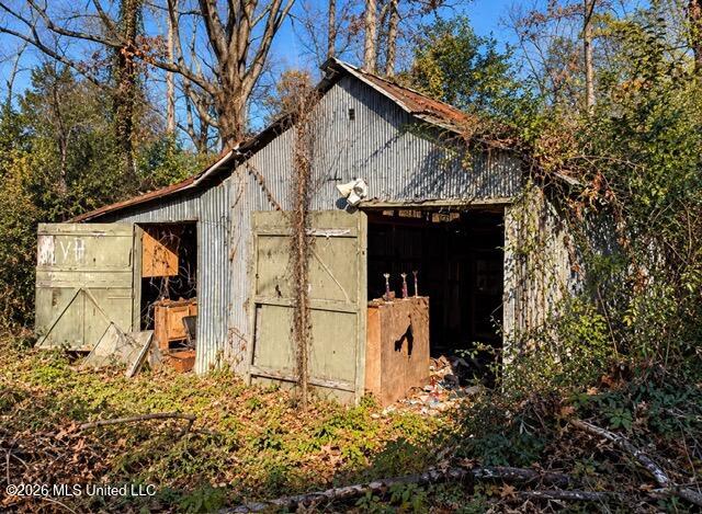 2161 West McDowell Road Jackson, MS 39204 - Photo 37 of 38 37-Metal Workshop