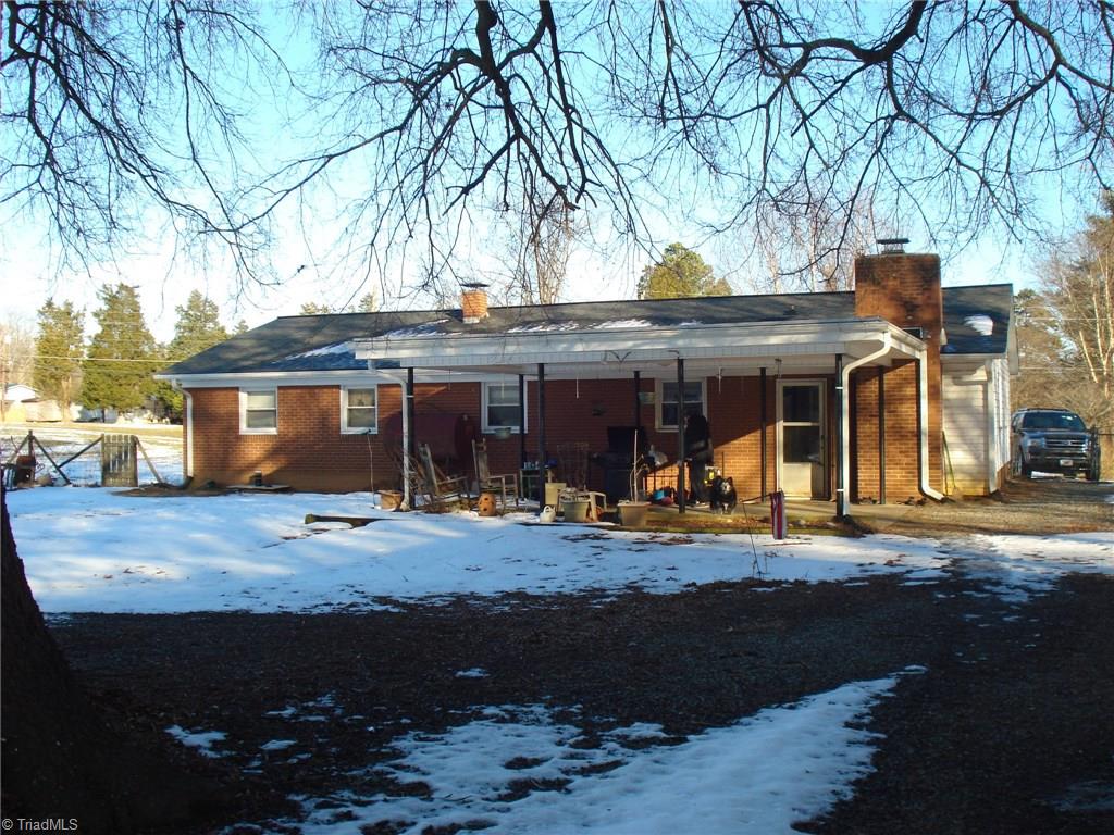 3299 Leonard Road Lexington, NC 27295 - Photo 2 of 26 Gallery Image 2