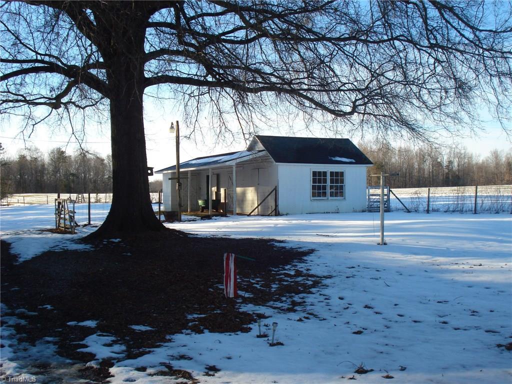 3299 Leonard Road Lexington, NC 27295 - Photo 8 of 26 Gallery Image 8