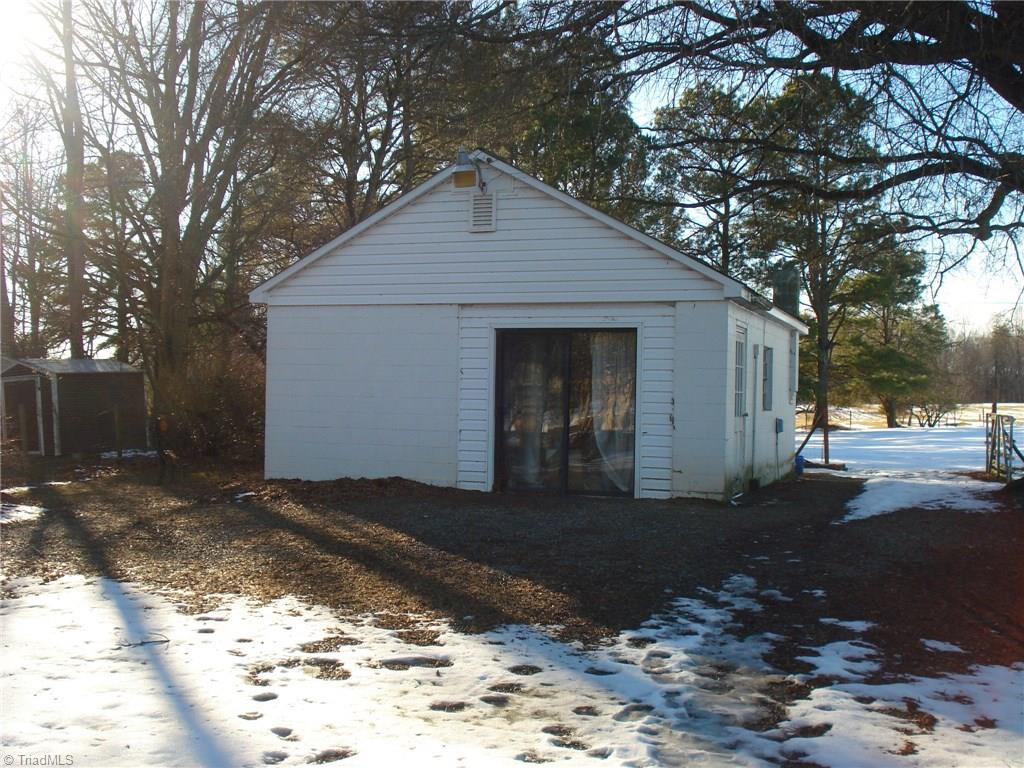 3299 Leonard Road Lexington, NC 27295 - Photo 10 of 26 Gallery Image 10