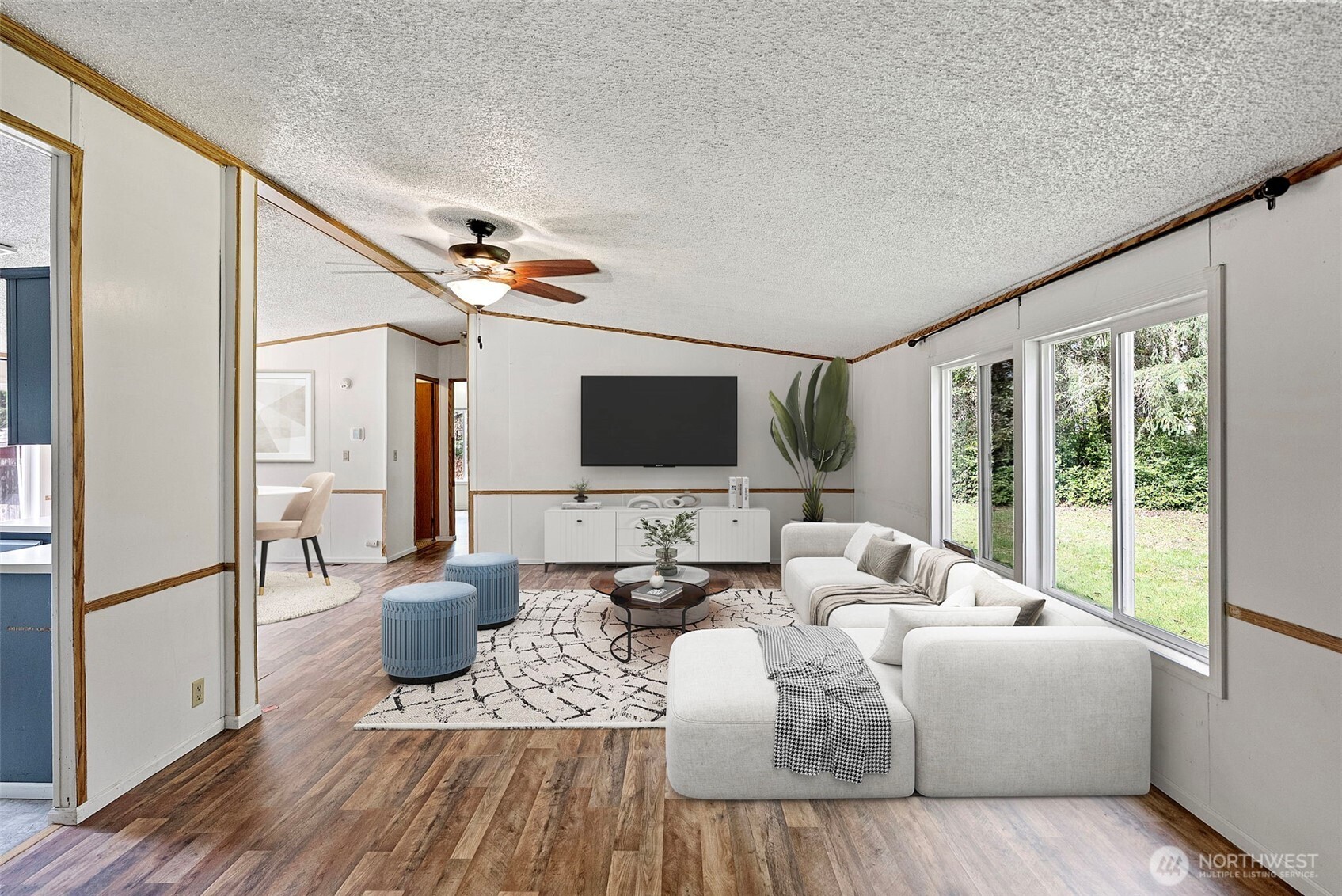 6044 Southwest Old Clifton Road Port Orchard, WA 98367 - Photo 2 of 36