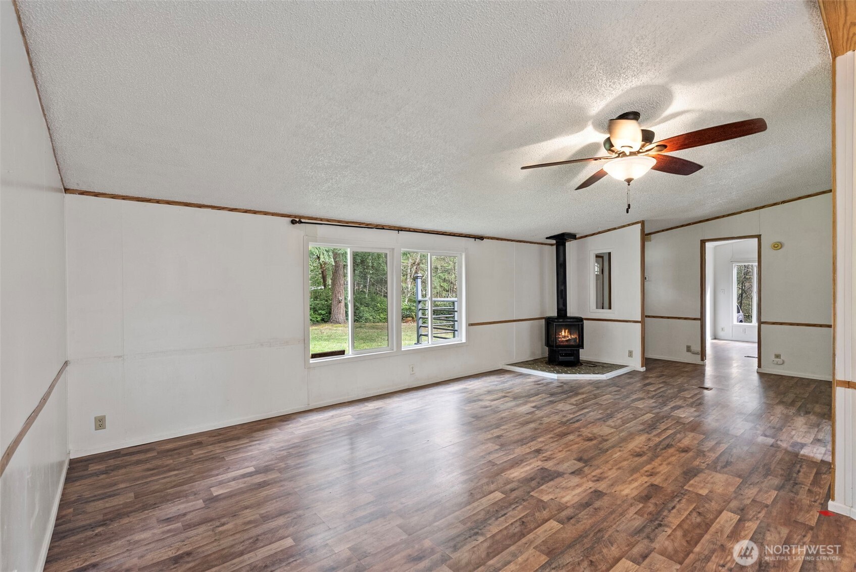 6044 Southwest Old Clifton Road Port Orchard, WA 98367 - Photo 6 of 36