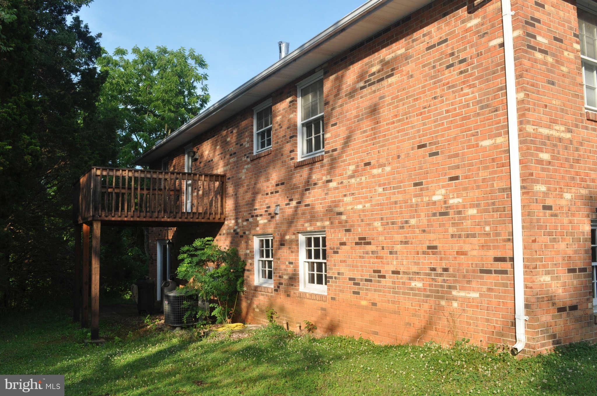 9223 Old Waterloo Road Warrenton, VA 20186 - Photo 11 of 28 Exterior Rear