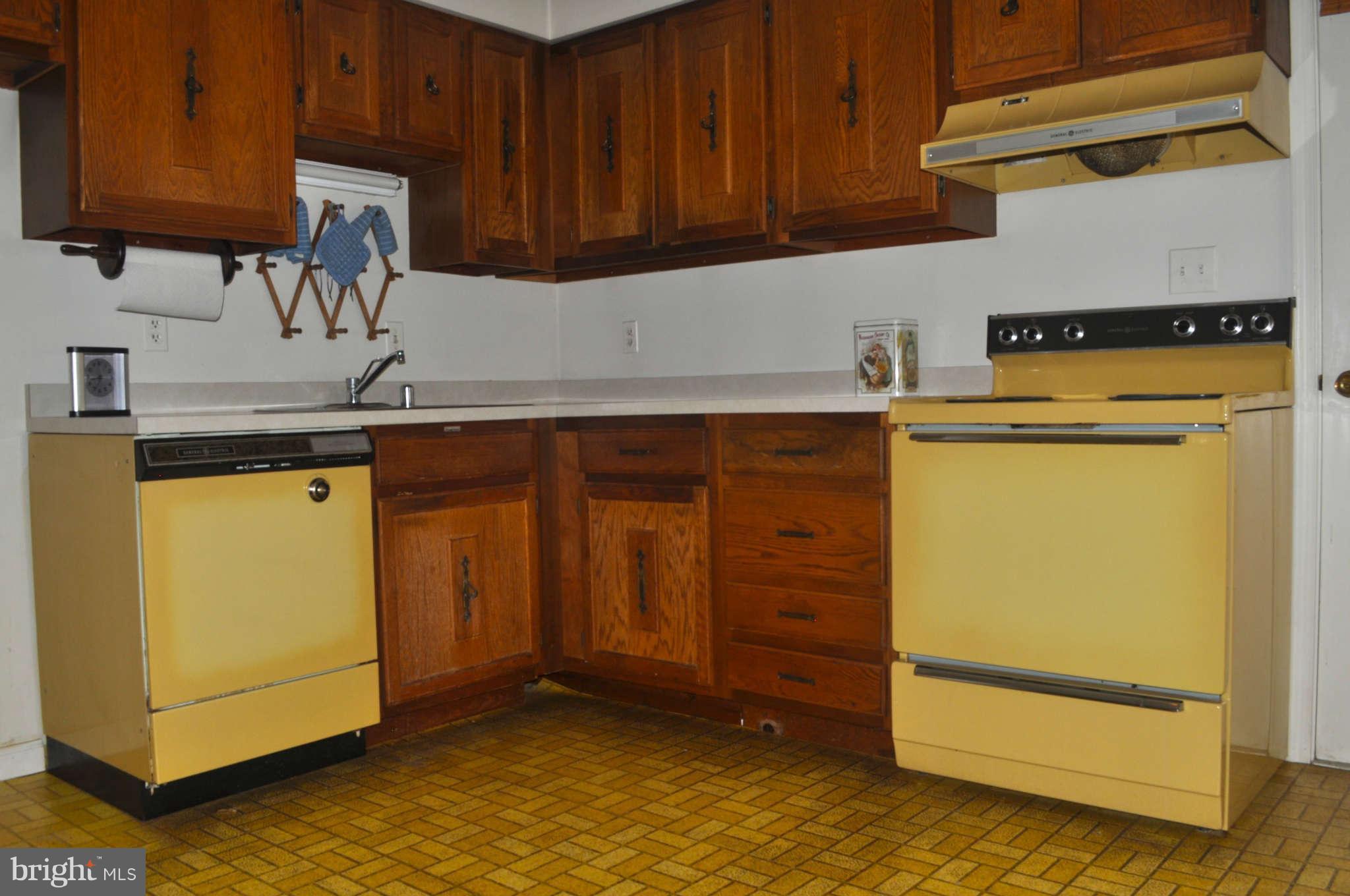 9223 Old Waterloo Road Warrenton, VA 20186 - Photo 23 of 28 Kitchen