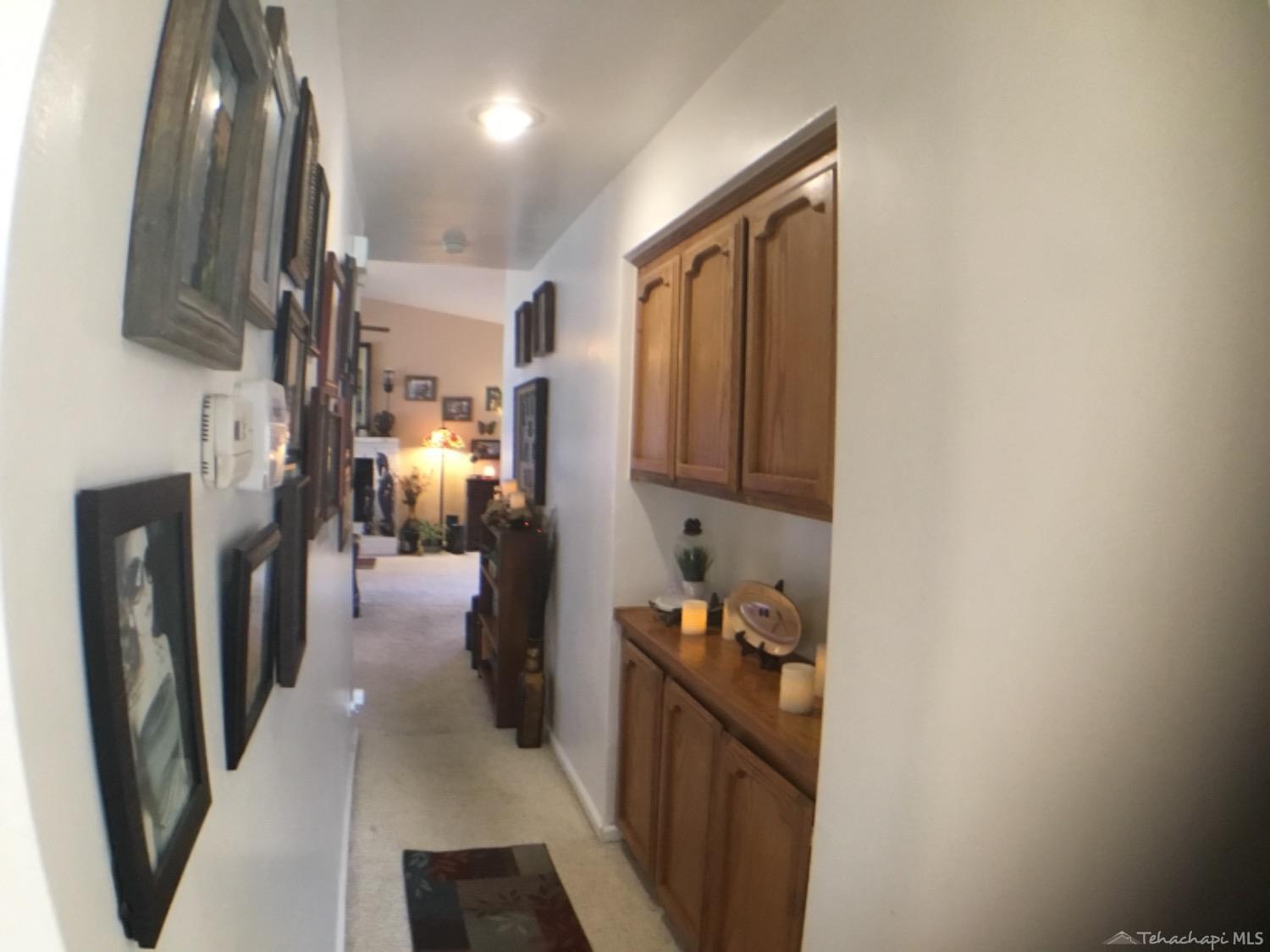 449 Apple Way Tehachapi, CA 93561 - Photo 11 of 26 Hall