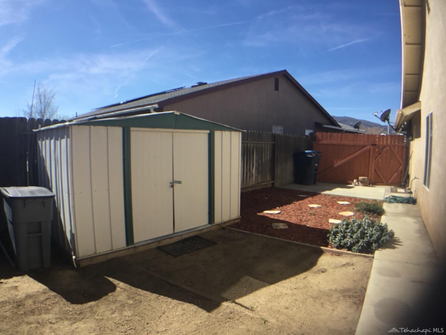 449 Apple Way Tehachapi, CA 93561 - Photo 22 of 26 back yard 4