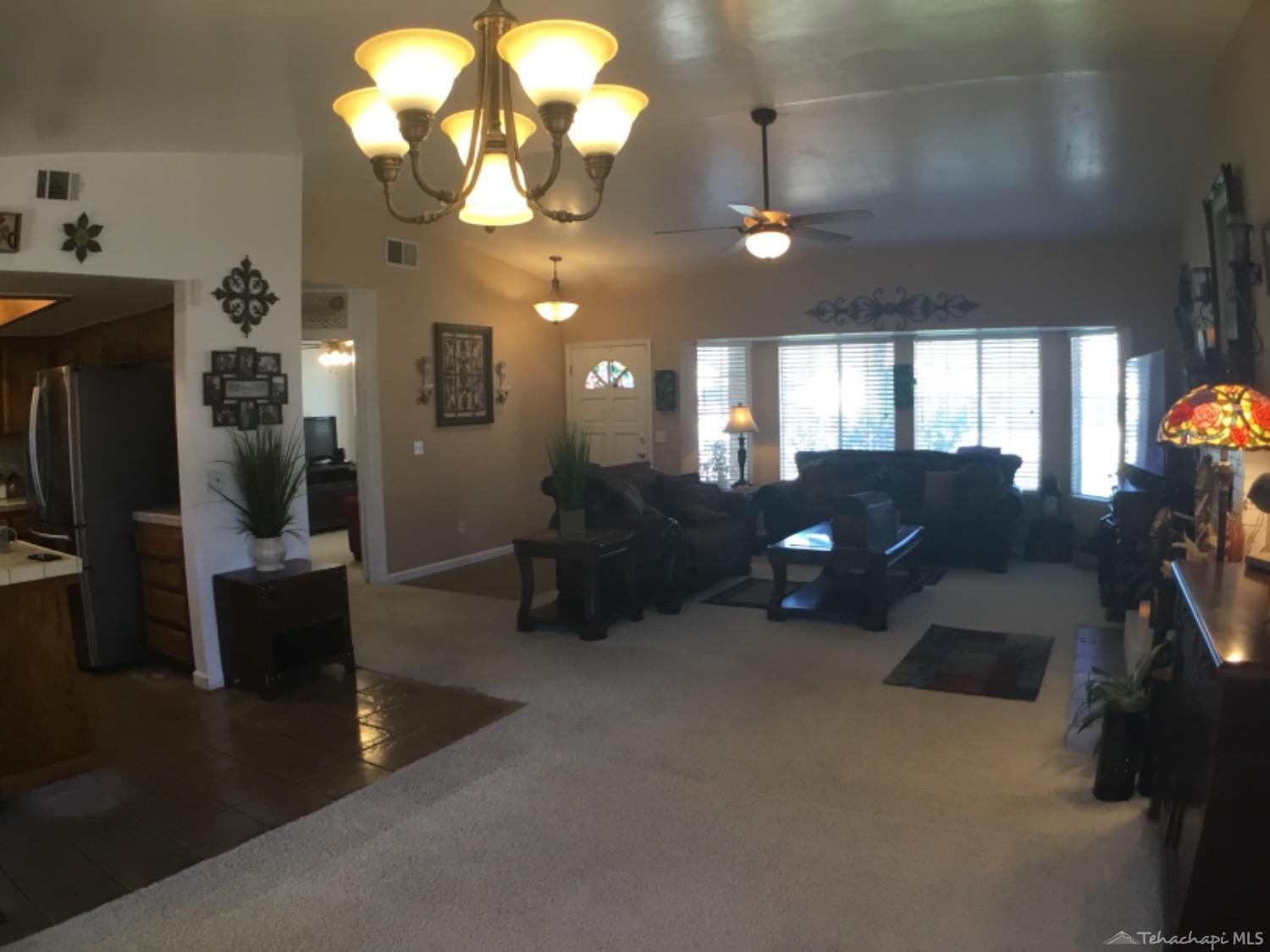 449 Apple Way Tehachapi, CA 93561 - Photo 7 of 26 Livingroom 3