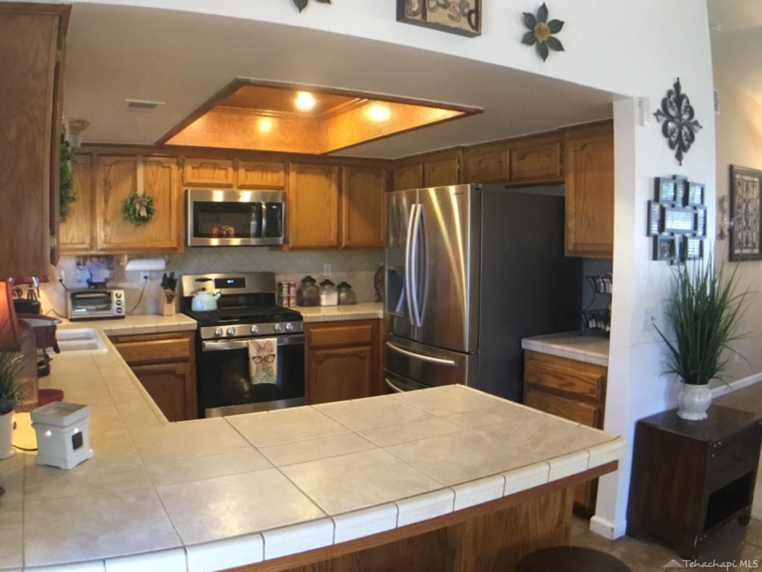 449 Apple Way Tehachapi, CA 93561 - Photo 10 of 26 Kitchen 3