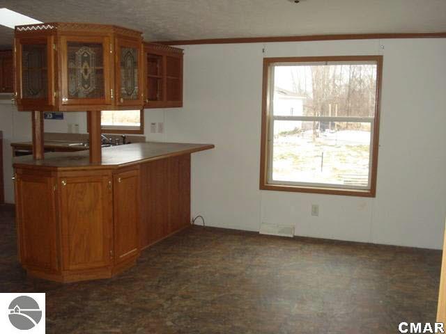 10249 South Mission Road Shepherd, MI 48883 - Photo 4 of 23 1767521-3.JPG