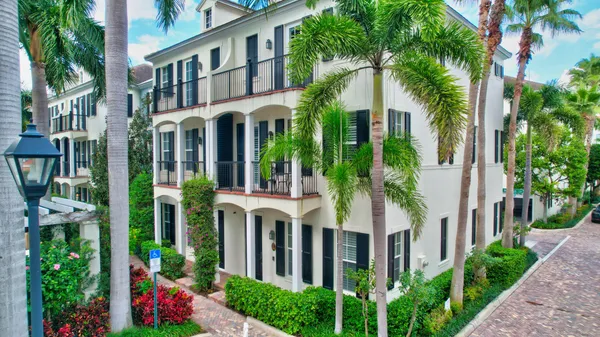 $9,750 | 134 Madison Lane, Delray Beach, FL 33444