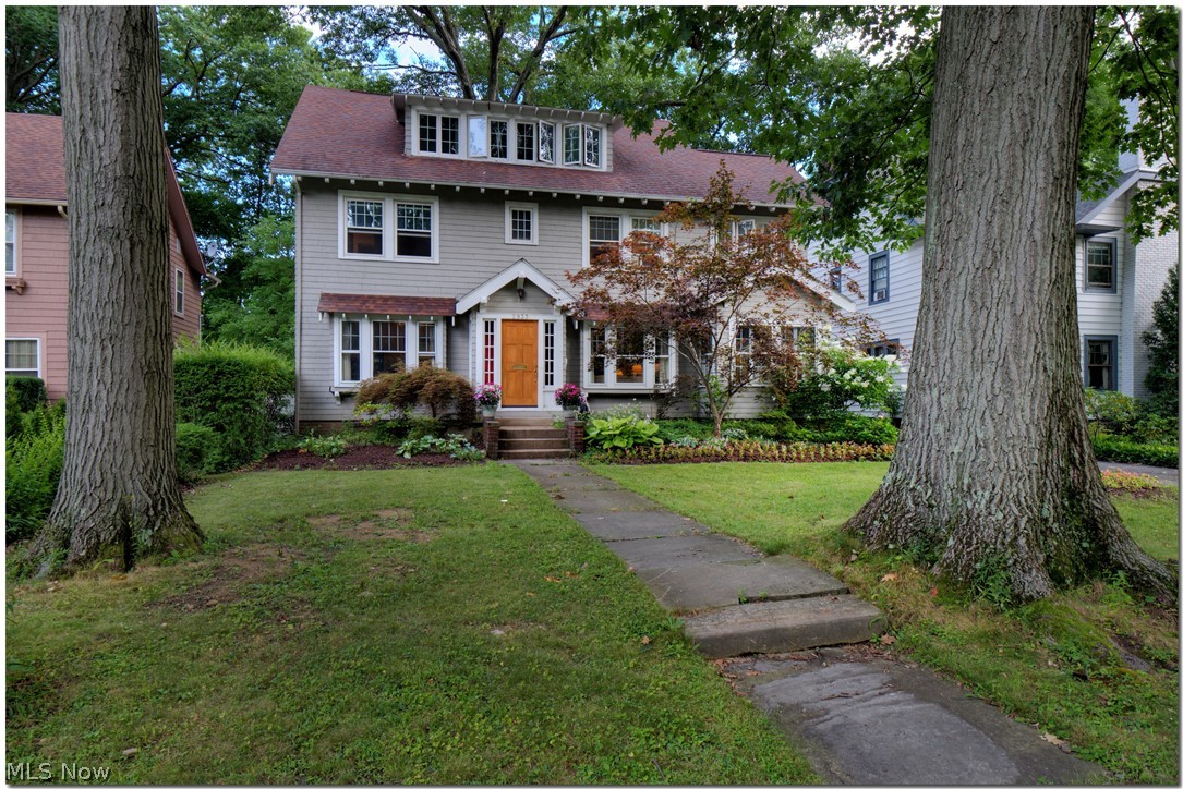 2933 East Overlook Road Cleveland, OH 44118 - Photo 1 of 1 Gallery Image 1