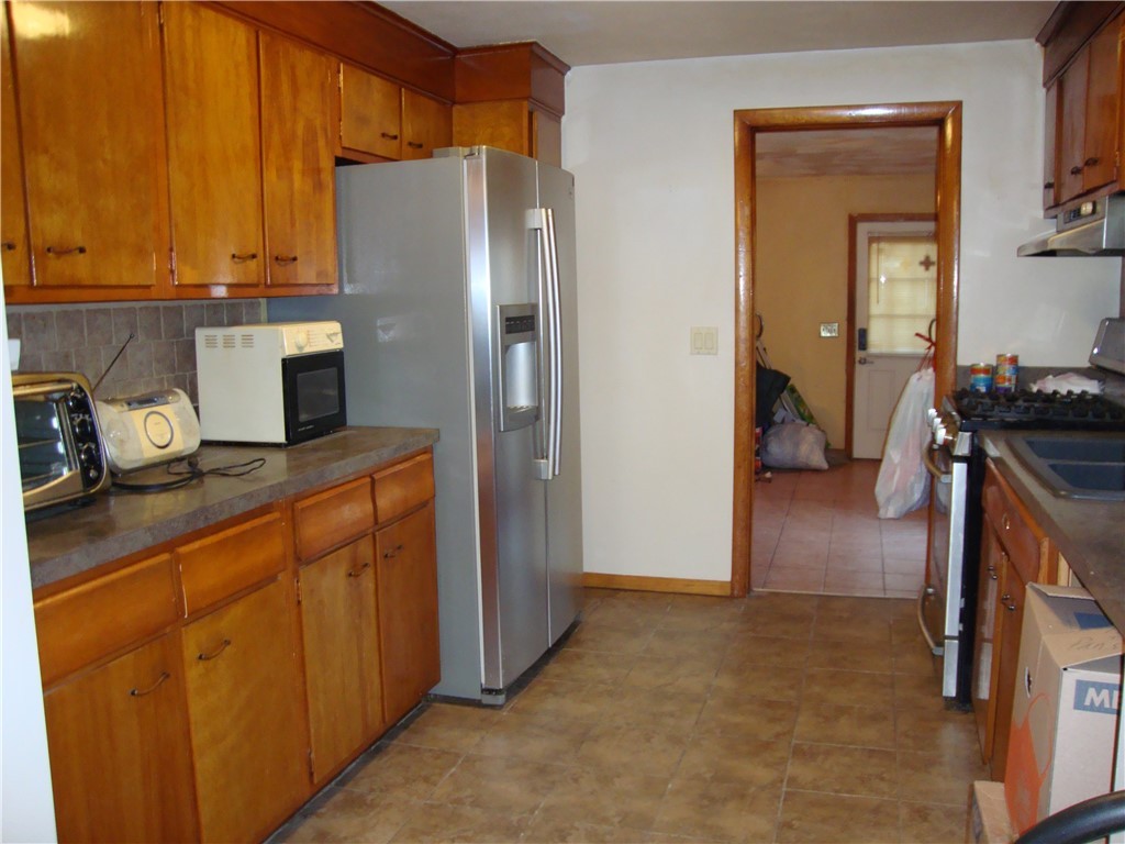 43 Lydia Road Coventry, RI 02816 - Photo 4 of 12 kitchen