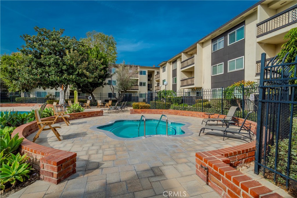 12200 Montecito Road, Unit D303 Seal Beach, CA 90740 - Photo 20 of 23