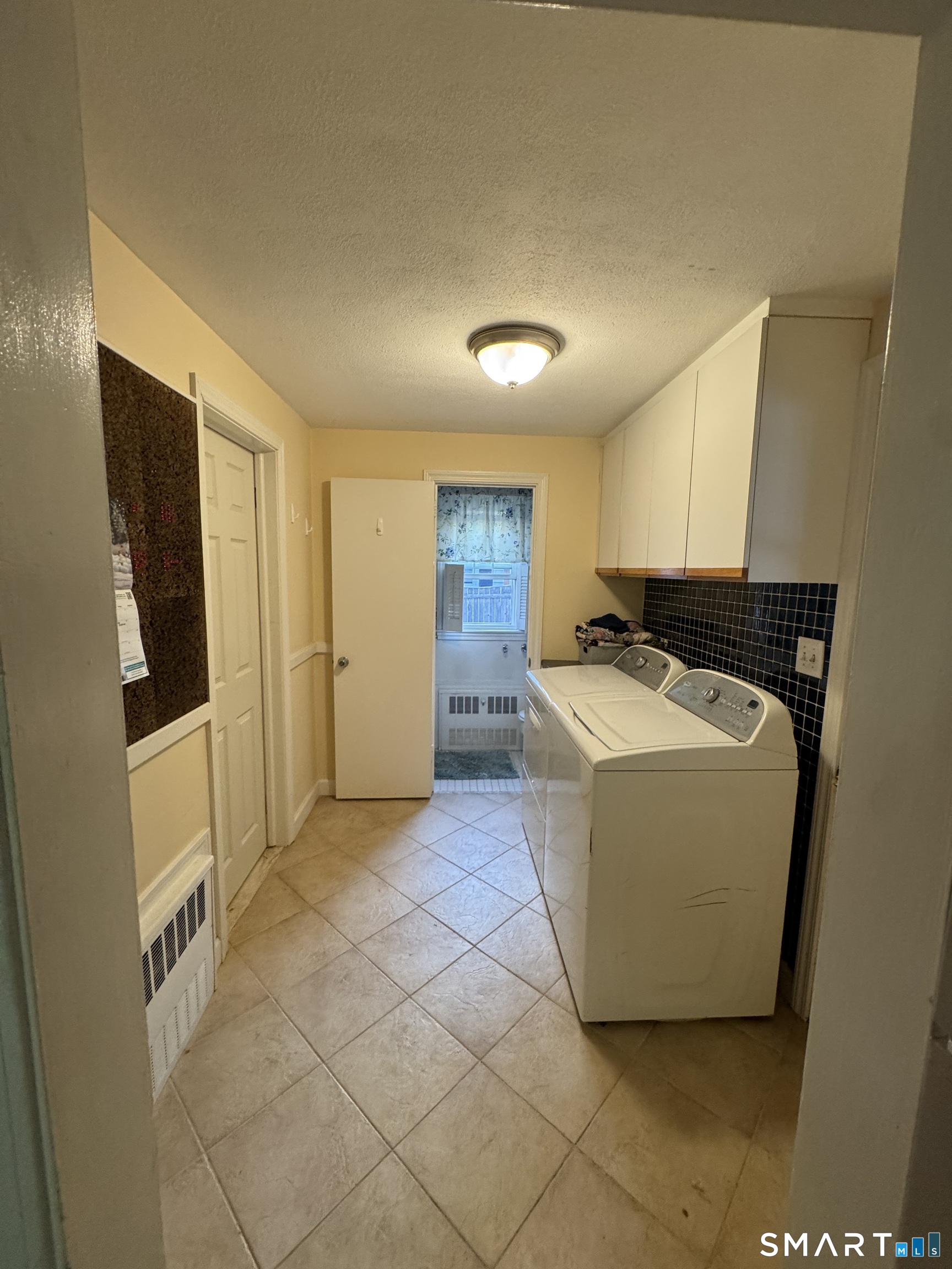 18 Lawler Road West Hartford, CT 06117 - Photo 7 of 23