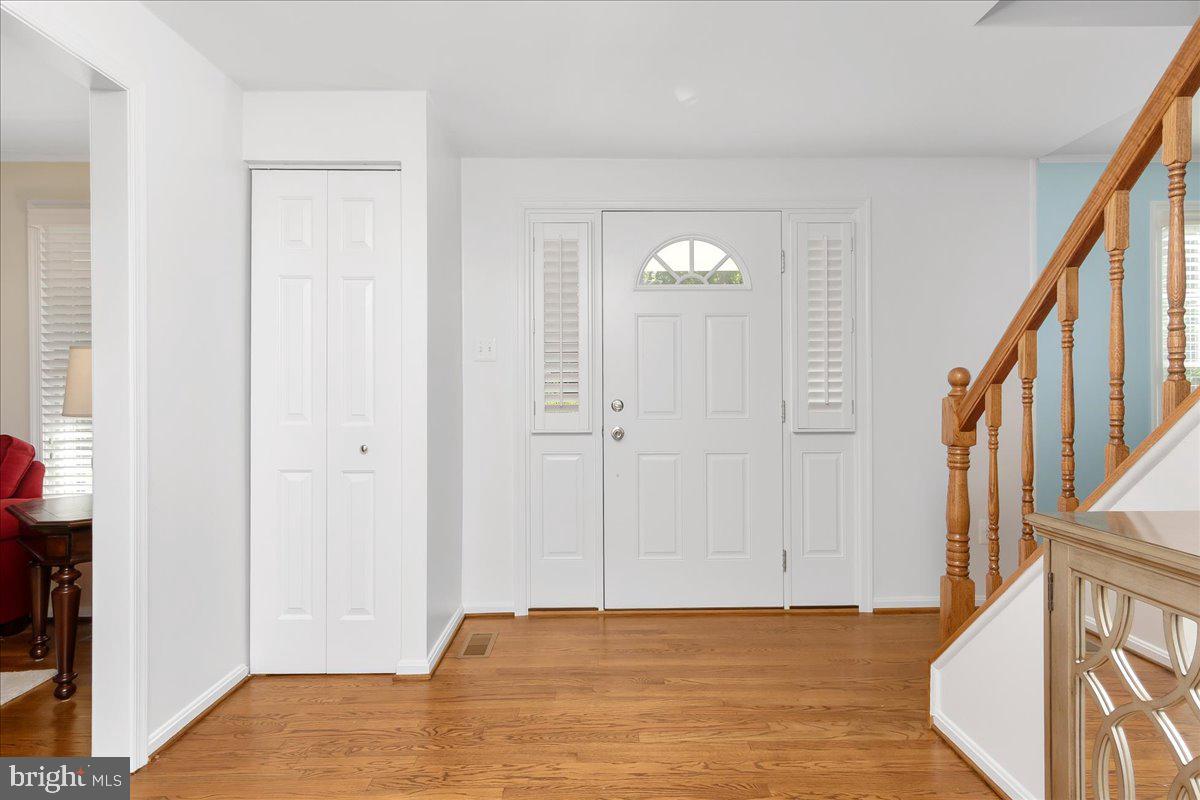 5528 Woodlyn Road Frederick, MD 21703 - Photo 16 of 66 Foyer
