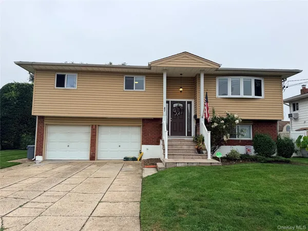 $3,500 | 47 Strong Street, Hicksville, NY 11801