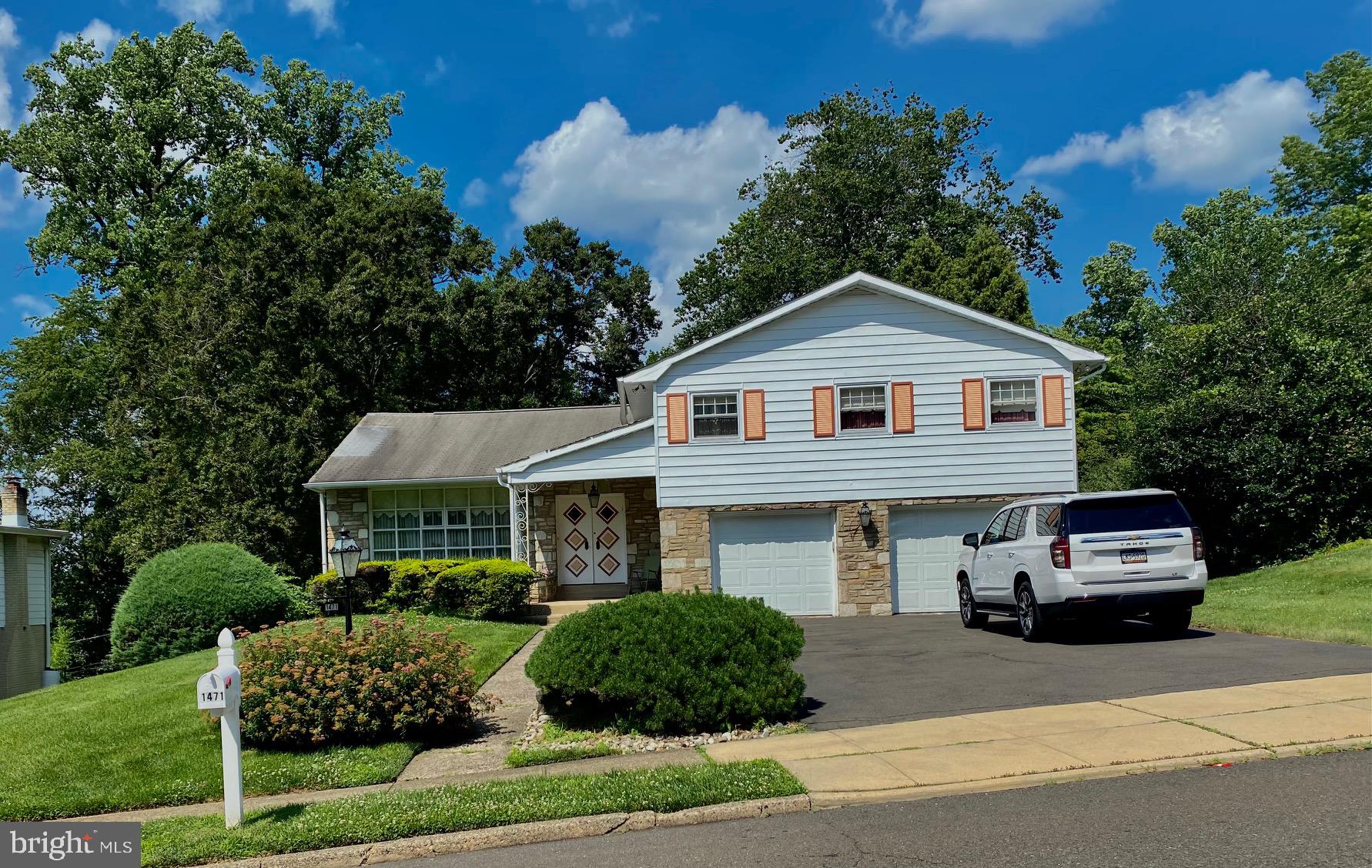 1471 Autumn Road Jenkintown, PA 19046 - Photo 3 of 40