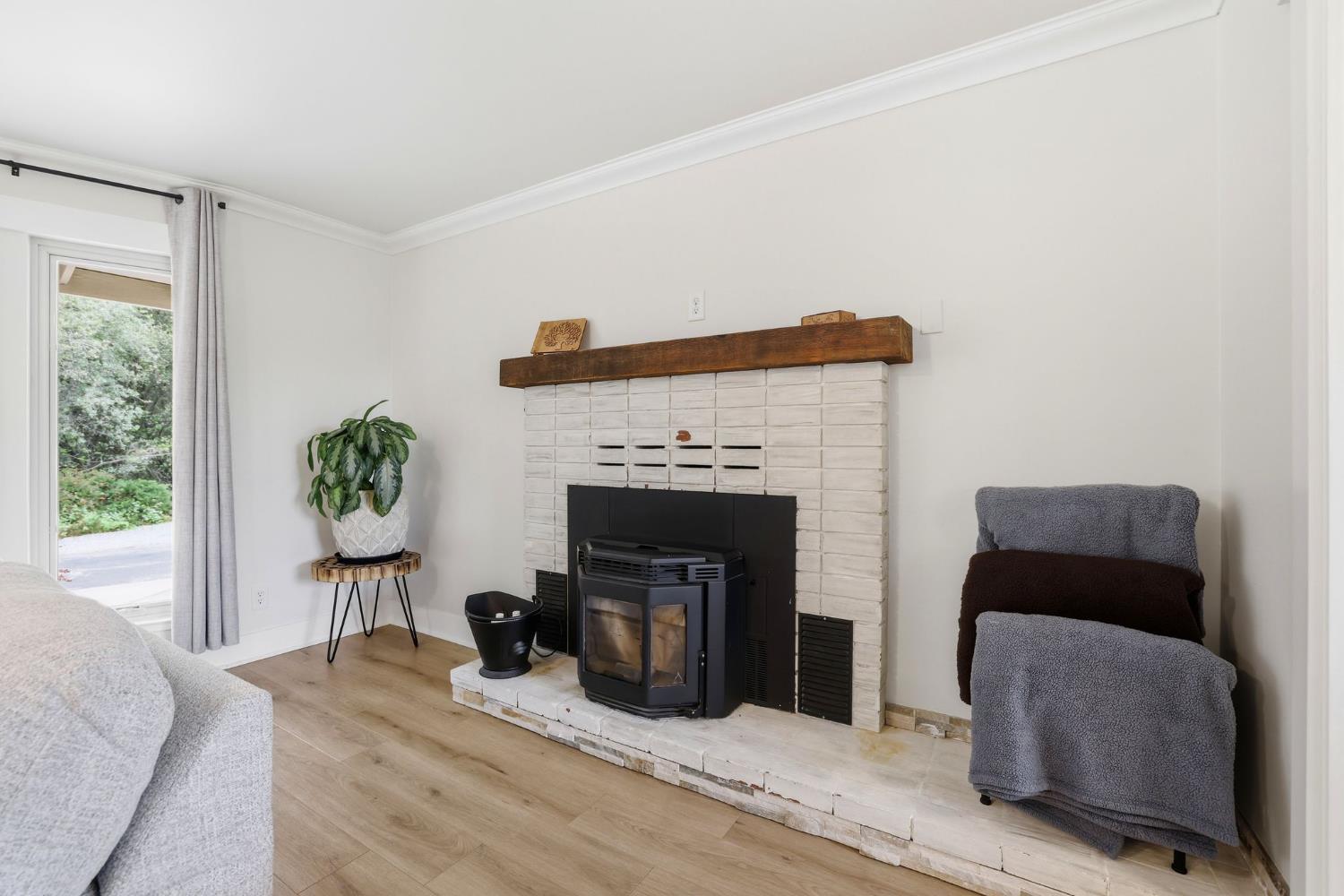 4478 Lewis Road Diamond Springs, CA 95619 - Photo 9 of 49