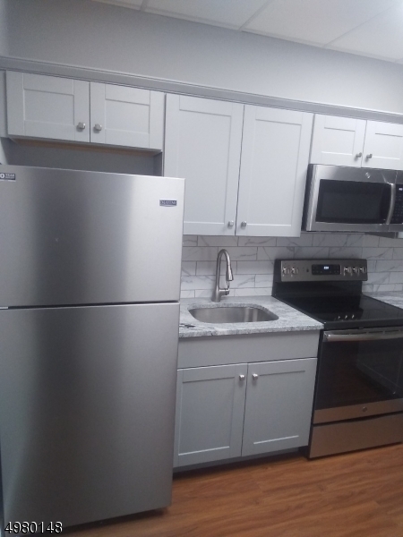 5677 Berkshire Valley Road, Unit B1 Oak Ridge, NJ 07438 - Photo 3 of 16